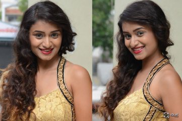 Kiran-Chetwani-At-Laxmi-Devi-Samarpinchu-Nede-Chudandi-Motion-Poster-Launch